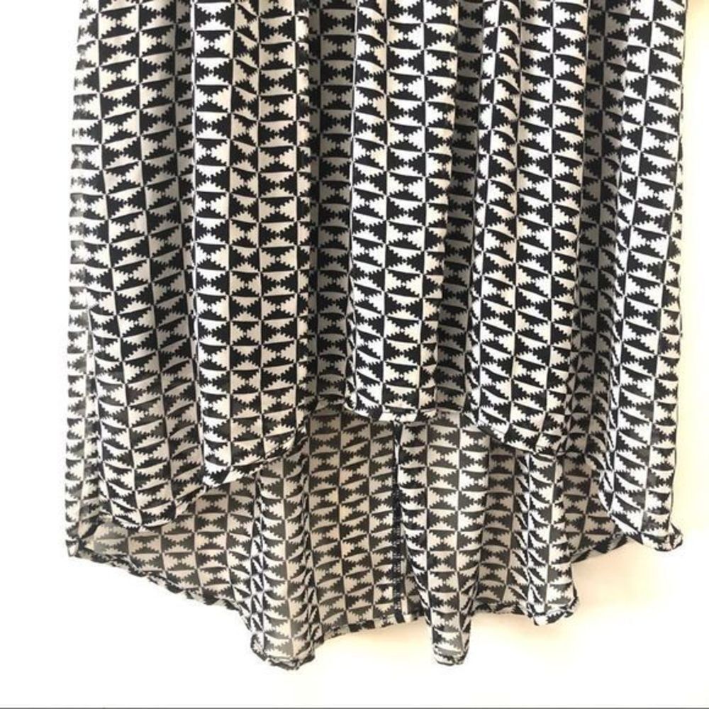 ONE CLOTHING Geometric Patterned Dress Large - Picture 3 of 6